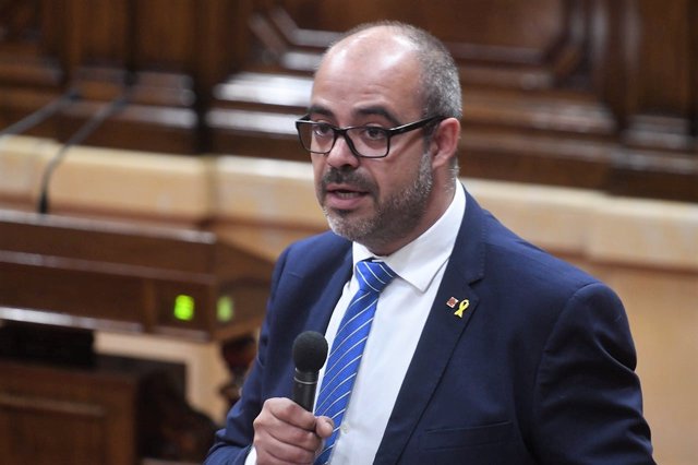 El conseller de Interior, Miquel Buch, en el Parlament de Catalunya