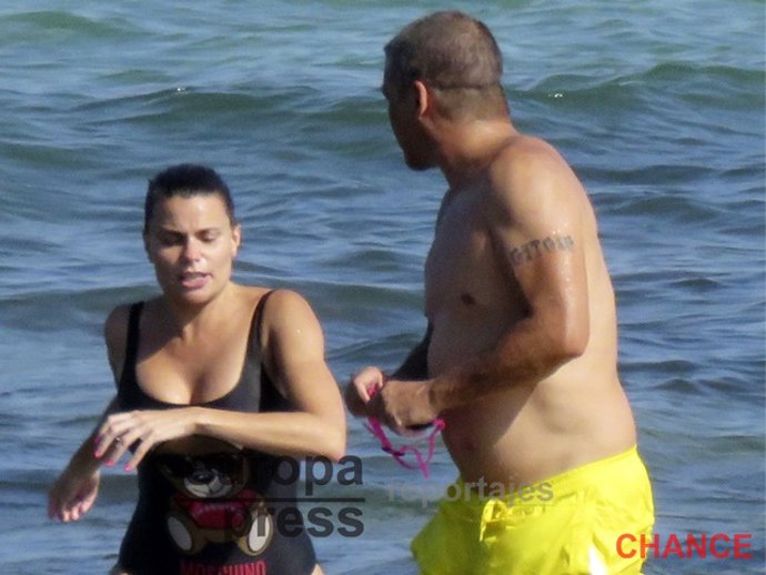  MARÍA LAPIEDRA Y GUSTAVO GONZÁLEZ