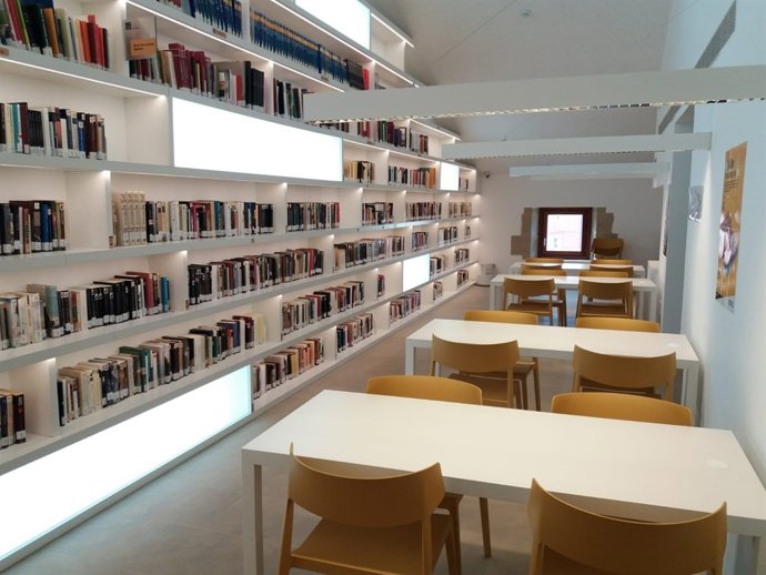 Biblioteca de Lardero