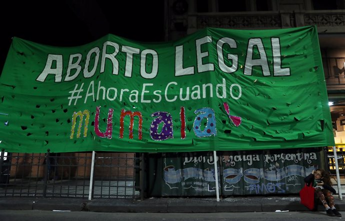 Pancarta a favor de la legalización del aborto en Argentina