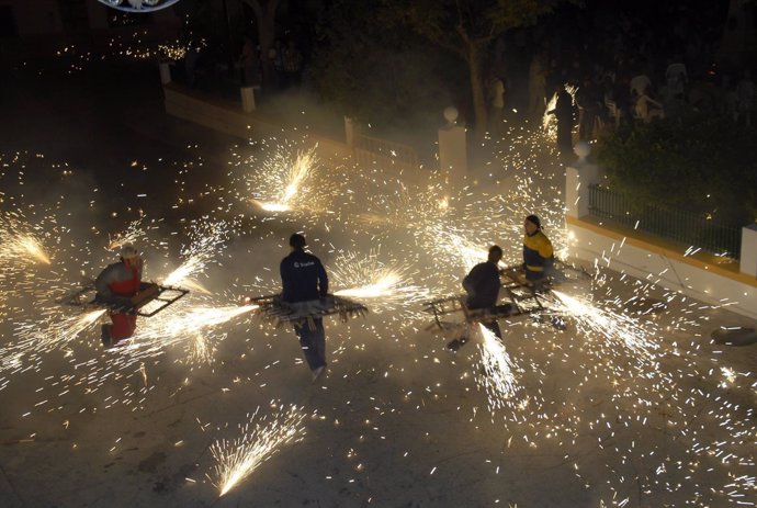 Celebración del toro de fuego de Barrax