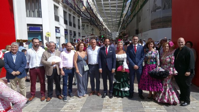 Carnero, junto a dirigentes socialistas en calle Larios
