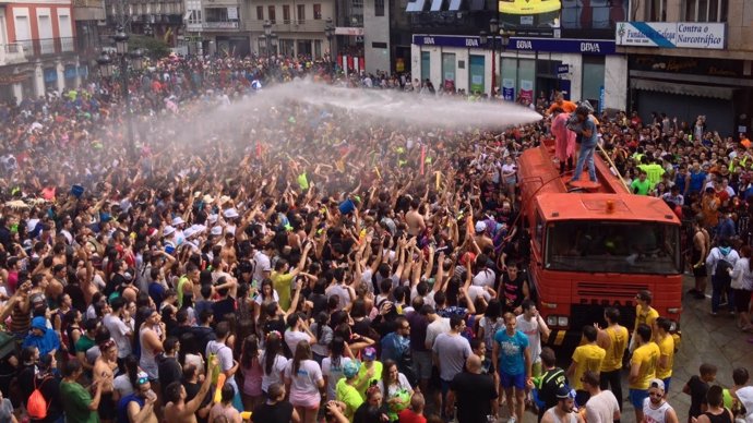 Disfrute de una de las ediciones de la Festa da Auga de Vilagarcía.