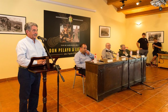 Nombramiento de Eutimio Martino como cronista oficial del Valle de Camaleño