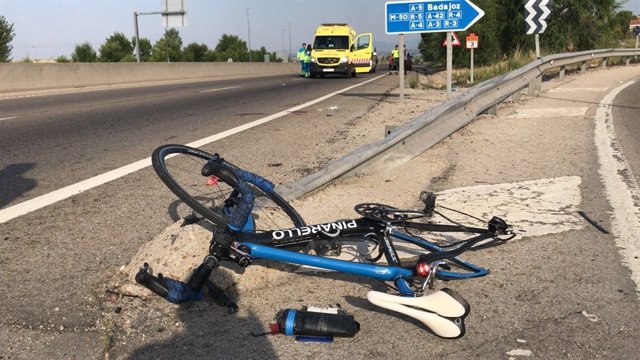 Imagen de la bicicleta del ciclista atropellado en la M-505