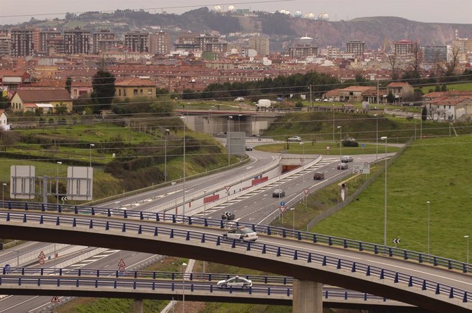 Autovía minera a su paso por Gijón
