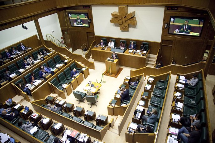 Foto de archivo de Pleno en el Parlamento Vasco