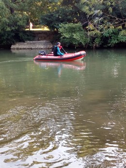 Búsqueda de una persona desaparecida en el río Arga