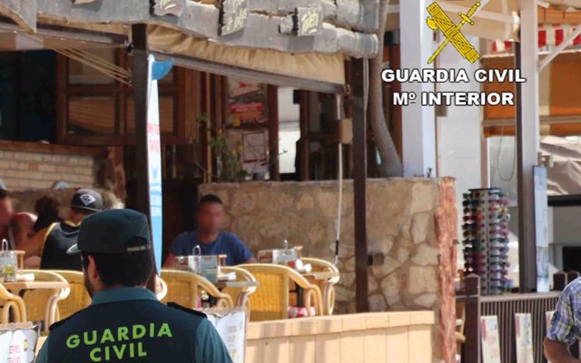 La Guardia Civil detiene a los autores de varios incendios en vehículos y contenedores en Inca
