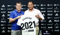 Gameiro: "Desde hace seis años gano un trofeo cada temporada y espero conseguirlo también en el Valencia"