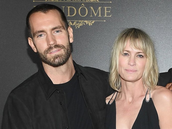 Robin Wright y Clément Giraudet