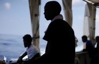 Londres se desmarca del 'Aquarius' tras la alusión a Gibraltar y apela al desembarco en un puerto seguro cercano