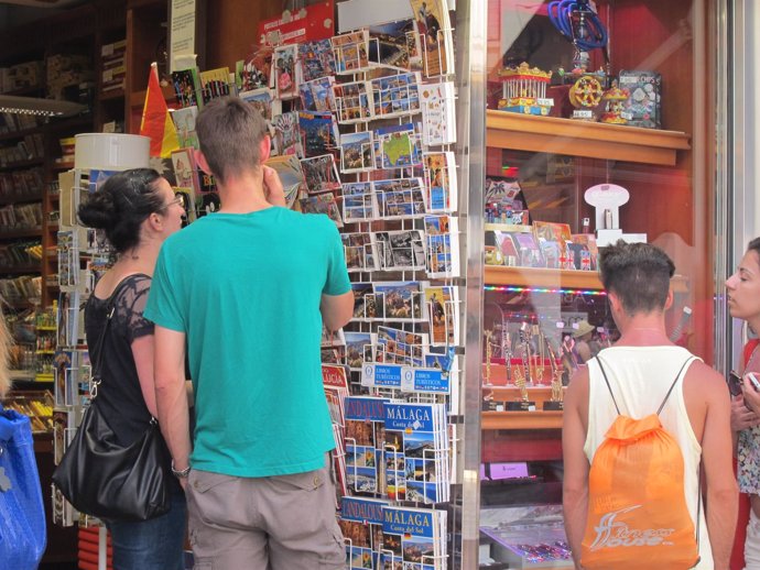 Turistas, compras, ventas, tienda, souvenirs, postales, turismo