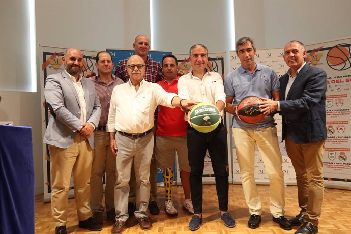 Elías Bendodo presentación torneo interncional baloncesto Unicaja Banco 