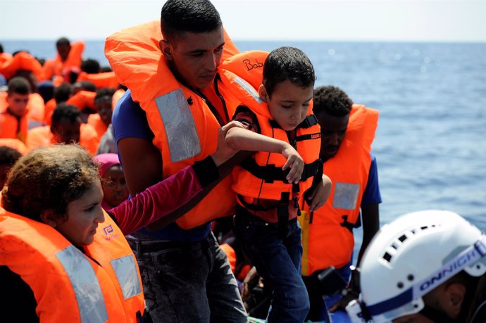 Migrantes rescatados por el 'Aquarius'