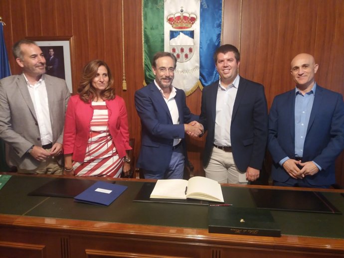 Firma de acuerdo para rehabilitar la Casa de los Aragoneses 