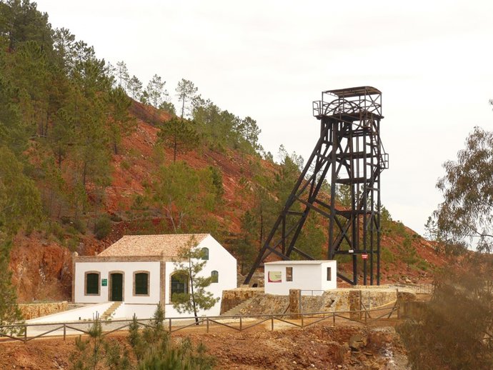 Malacate de la Peña de Hierro en Nerva (Huelva).