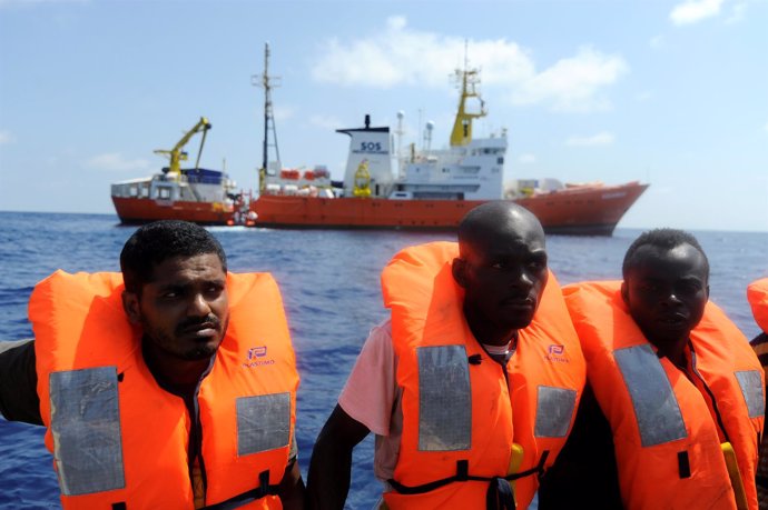 Migrantes rescatados por el Aquarius
