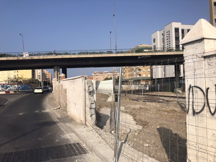 Construcción del nuevo vallado de la carretera Sierra Alhamilla