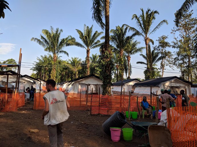 Centro de tratamiento contra el ébola de MSF en Mangina