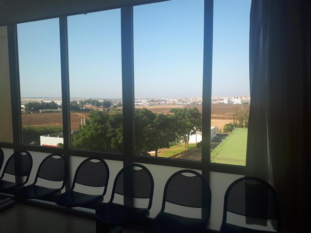 [Grupohuelva] 1 Nota Y 1 Foto Junta (Obras Mejora Infanta Elena)