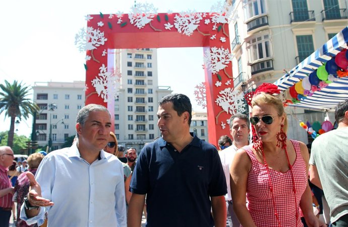 Presidente del PP-A, Juanma Moreno, visita la Feria de Málaga.