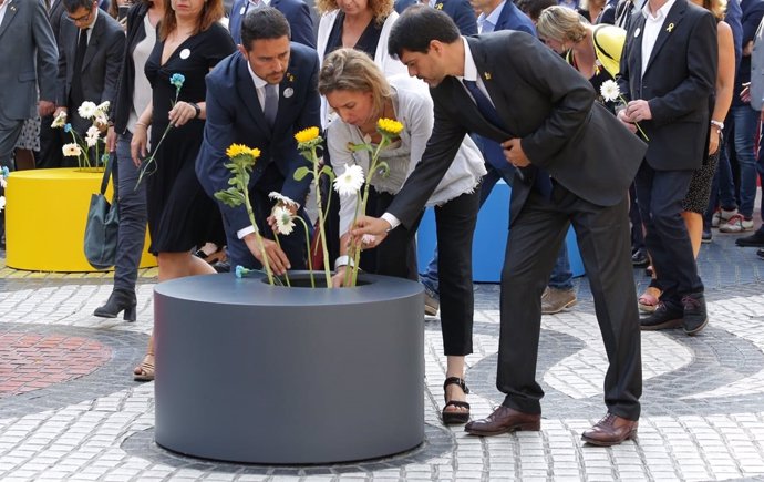 Marc Castells homenajea a las víctimas de los atentados