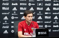 Marcelino: "Rodrigo se va a quedar en Valencia porque lo veo convencido e ilusionado"