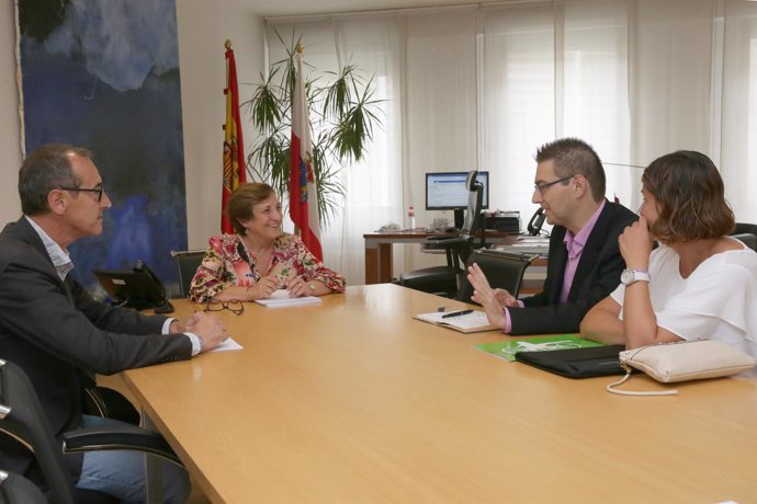 Real se reúne con representantes de ALCER Cantabria