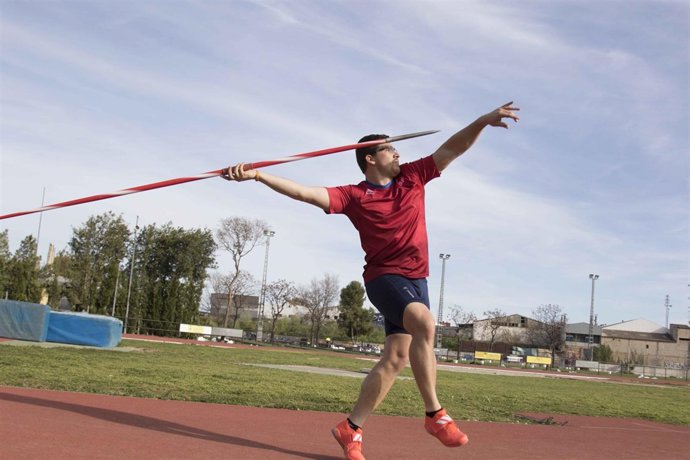 El atleta de Oliva Héctor Cabrera