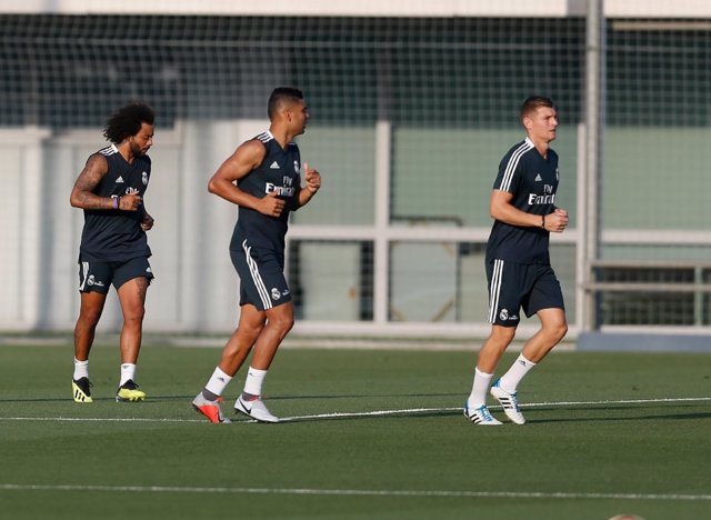 Marcelo, Casemiro y Kroos, durante un entrenamiento del Real Madrid