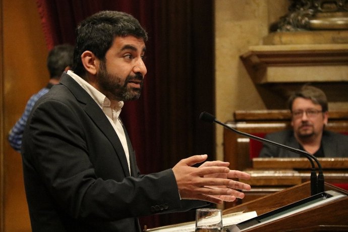 El conseller de Treball, Assumptes Socials i Famílies de la Generalitat, Chakir 