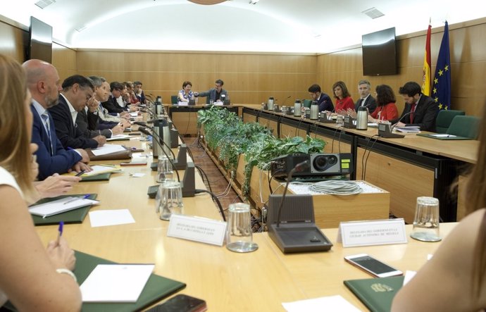 Reunión del ministro Fernando Grande-Marlaska con delegados del Gobierno