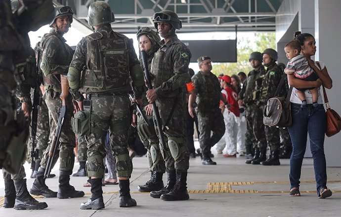 Militares brasileños