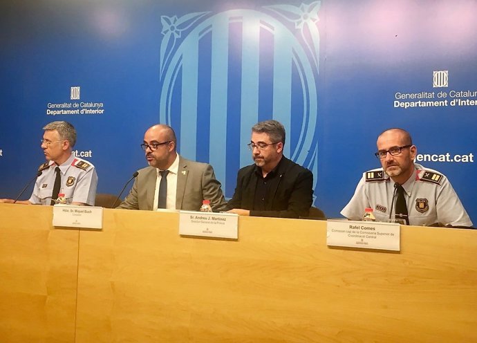 Miquel Esquius,conseller Miquel Buch, Andreu Joan Martínez, Rafel Comes (Mossos)
