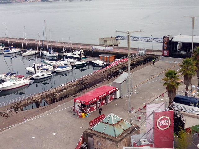 Zona afectada por el derrumbe durante el Festival O Marisquiño                