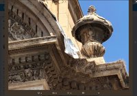 Los Bomberos retiran una plancha de plomo de la fachada de la Catedral de Murcia con riesgo de desprenderse