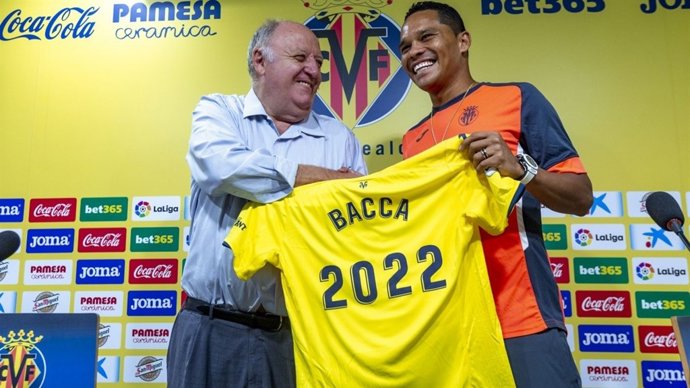 Carlos Bacca firma con el Villarreal hasta 2022