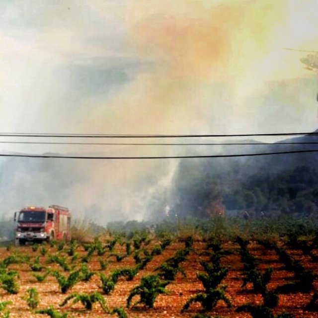 Extinción del fuego en Xalò 