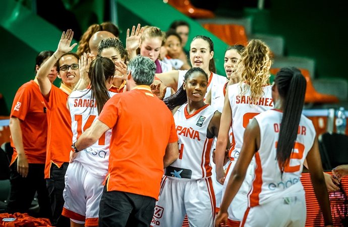 España se clasifica a lo grande para semifinales del Europeo femenino sub-16