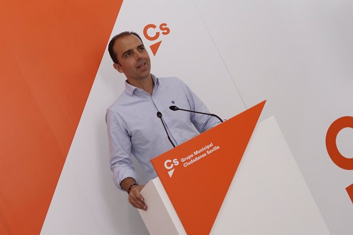 El portavoz del Grupo Municipal de Cs de Sevilla, Javier Millán
