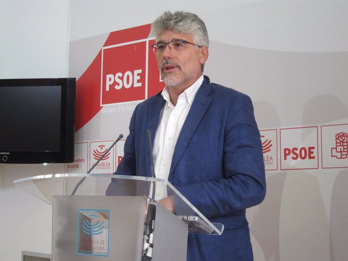 El portavoz del Grupo Parlamentario Socialista, Valentín García