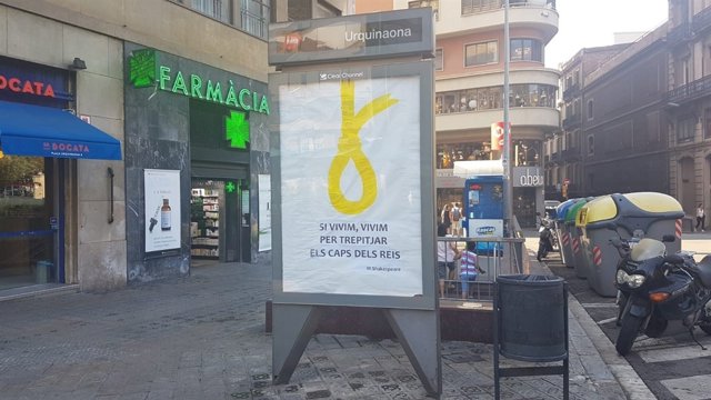 Lazo amarillo con forma de soga