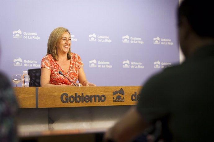 La portavoz Begoña Martínez da cuenta del Consejo de Gobierno