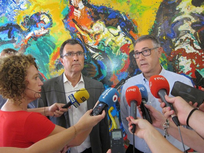 El presidente CHS, Mario Urrea junto alcalde de Murcia                