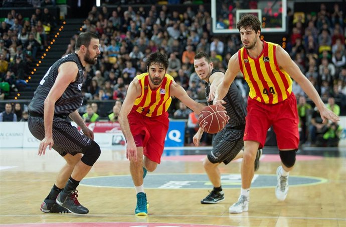 Germán Gabriel, Juan Carlos Navarro y Ante Tomic en el Bilbao - Barcelona