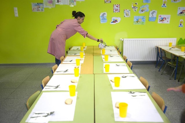 Más de 190.700 alumnos se beneficiarán del servicio de comedor ... Más de 190.700 alumnos se beneficiarán del servicio de comedor ...