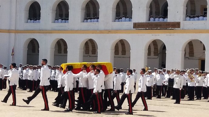 Funeral por el soldado Antonio Carrero