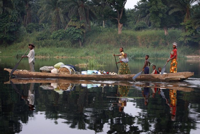 Canoa en el río Congo