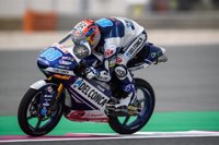 Martín se alía con la llovizna de Silverstone para firmar la 'pole' en Moto3